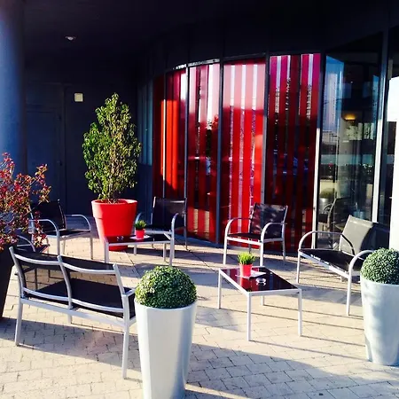 Mercure Centre Gare Et Congres فندق 4*