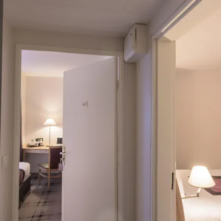 호텔 Mercure Centre Gare Et Congres 4*
