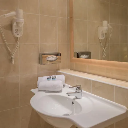 호텔 Mercure Centre Gare Et Congres 4*