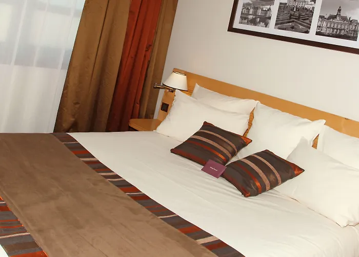 Mercure Centre Gare Et Congres Hotel 4*