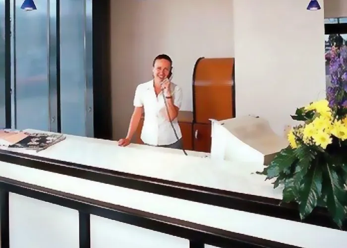 Mercure Centre Gare Et Congres Hotel 4*